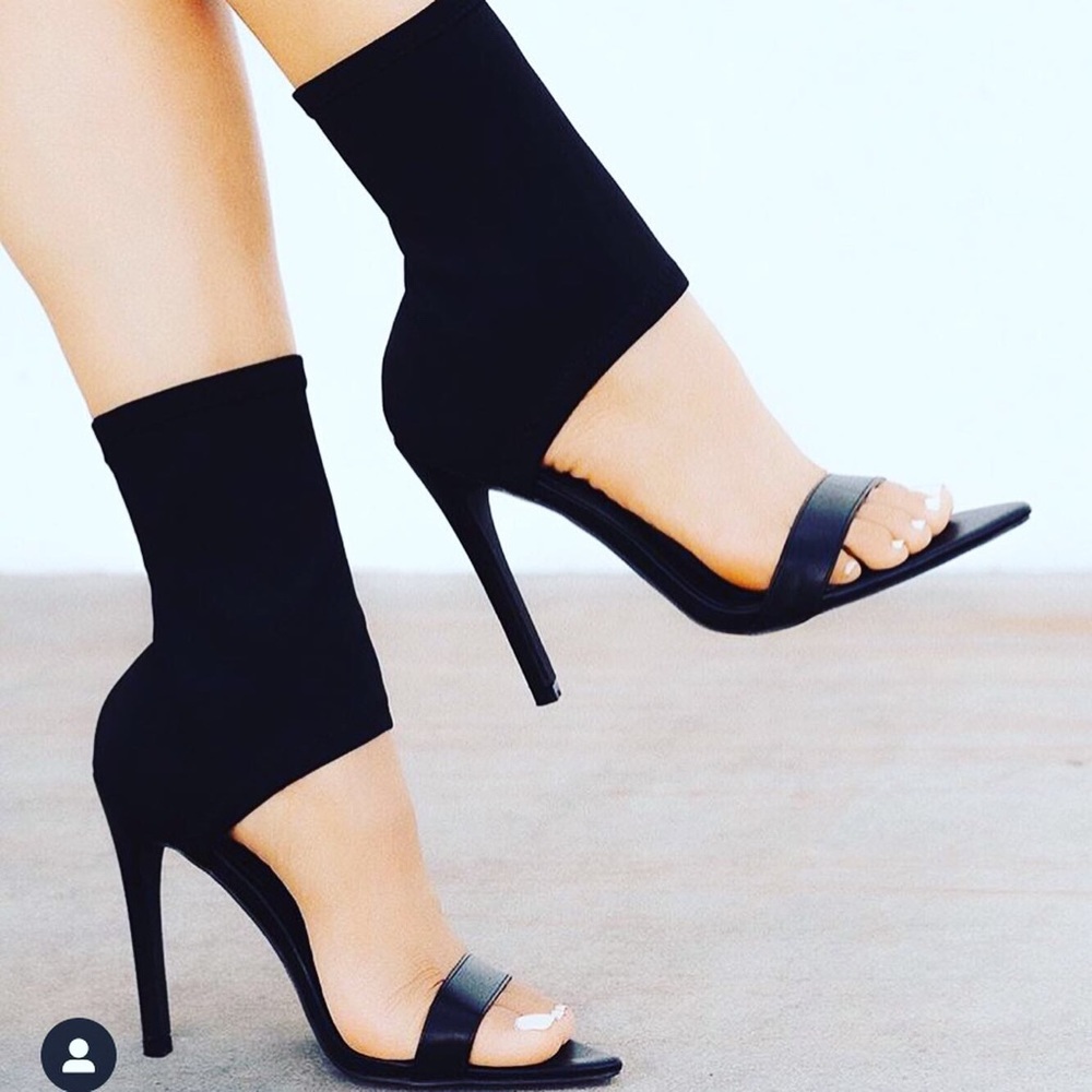 Brand new black heels